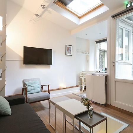 Modern 1 Bedroom Apartment near Eiffel Tower Paris Exterior foto